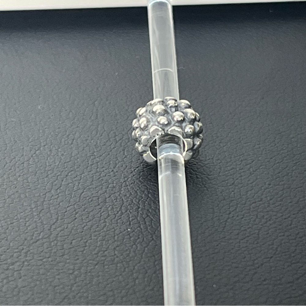 Trollbeads Retired Berry Bead - Picture 5 of 6